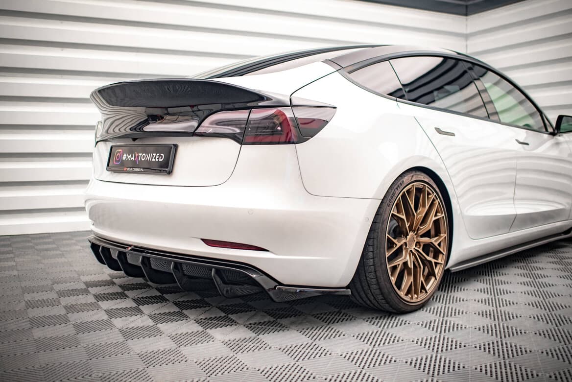 TESLA MODEL 3 - MAXTON DESIGN HECK DIFFUSOR ANSATZ – Bild 3