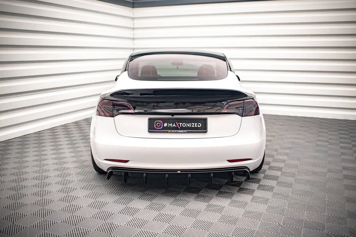 TESLA MODEL 3 - MAXTON DESIGN HECK DIFFUSOR ANSATZ – Bild 4