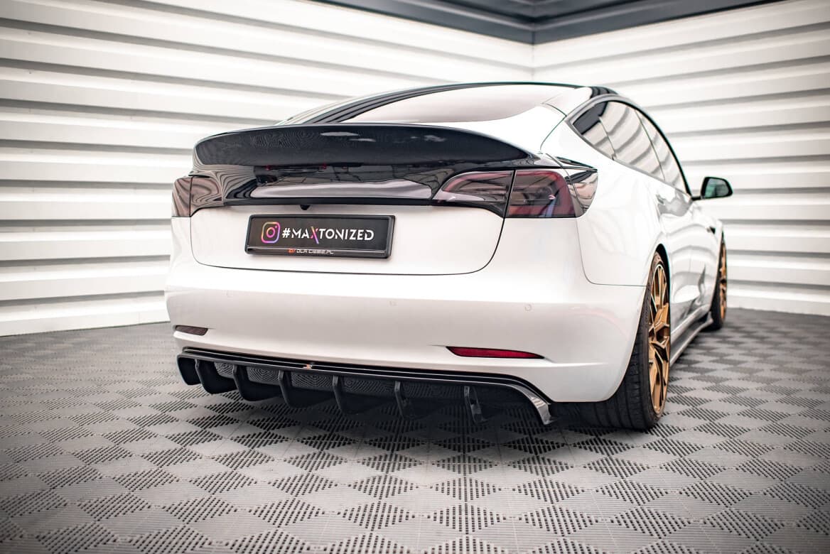 TESLA MODEL 3 - MAXTON DESIGN HECK DIFFUSOR ANSATZ – Bild 5