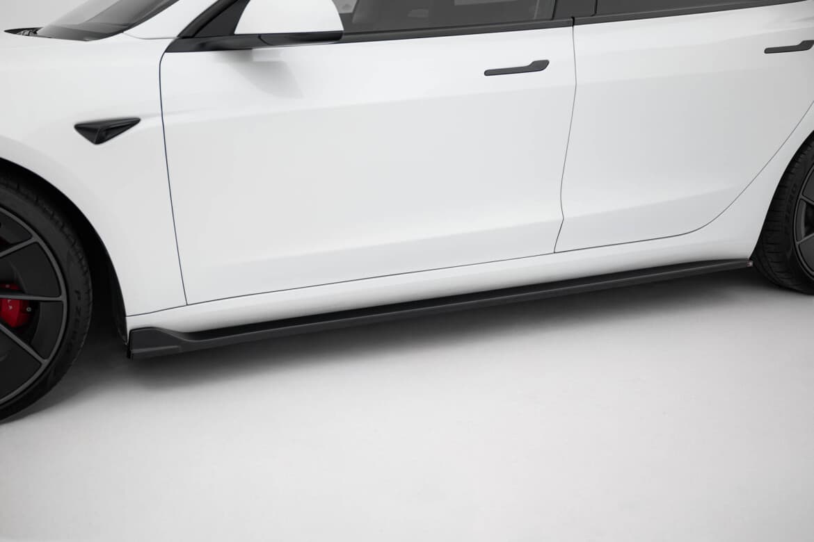 TESLA MODEL 3 - MAXTON DESIGN SEITENSCHWELLER ANSATZ – Bild 2