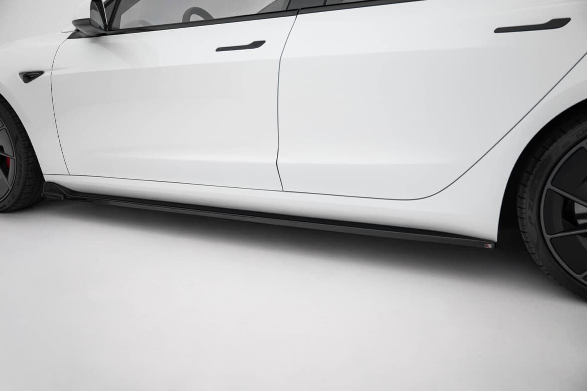 TESLA MODEL 3 - MAXTON DESIGN SEITENSCHWELLER ANSATZ – Bild 3
