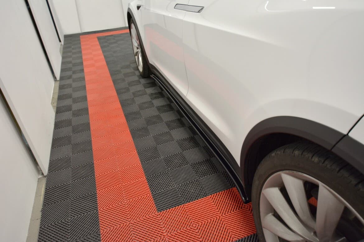 TESLA MODEL X - MAXTON DESIGN SEITENSCHWELLER ANSATZ – Bild 3