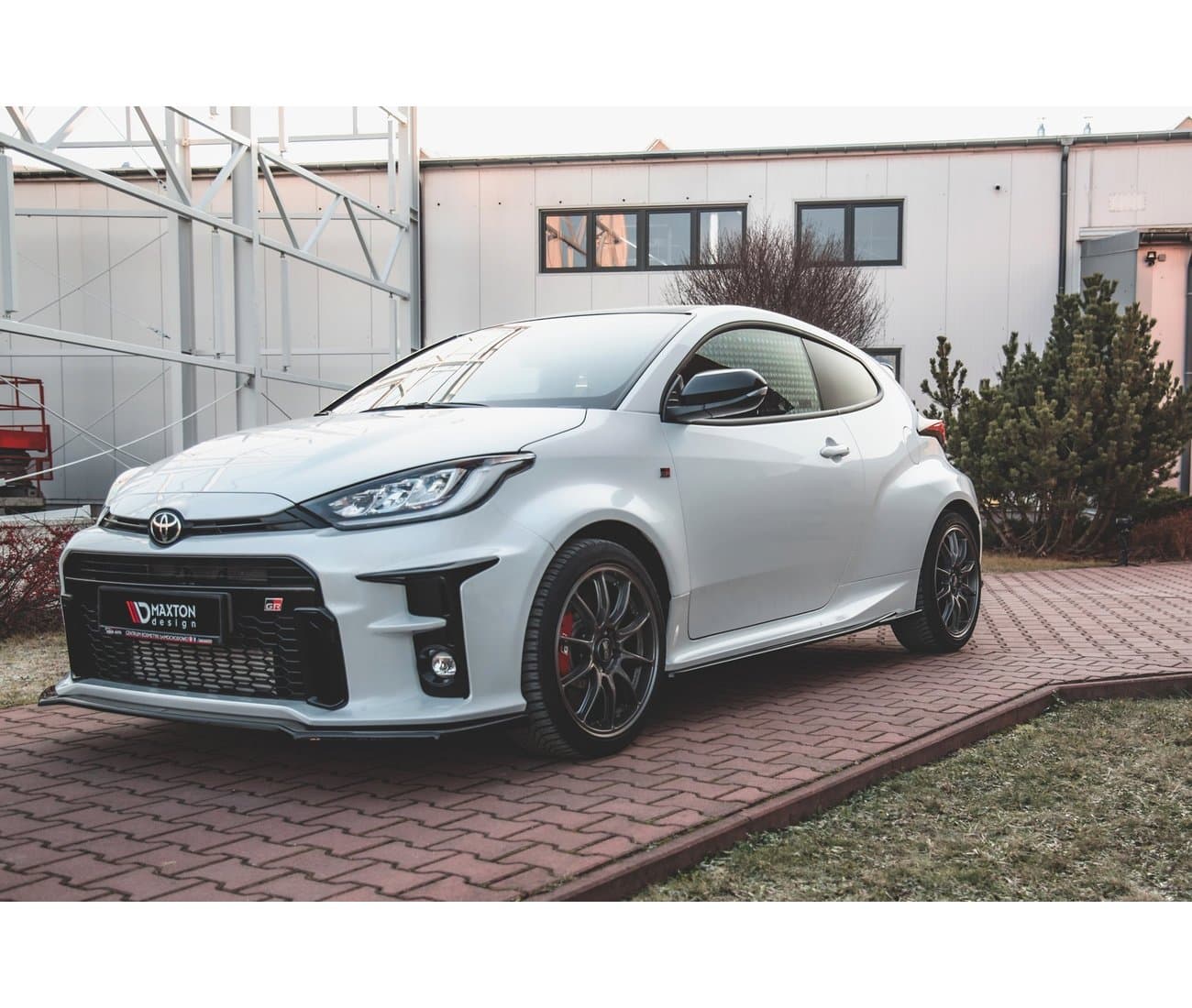 TOYOTA GR YARIS -04.2024 - MAXTON DESIGN SEITENSCHWELLER ANSATZ CUP LEISTEN V.1 – Bild 5