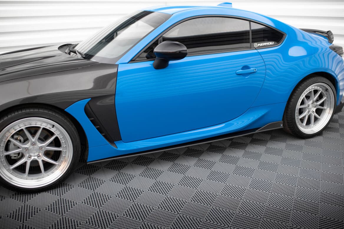 TOYOTA GR86 - MAXTON DESIGN STREET PRO SEITENSCHWELLER ANSATZ CUP LEISTEN – Bild 3