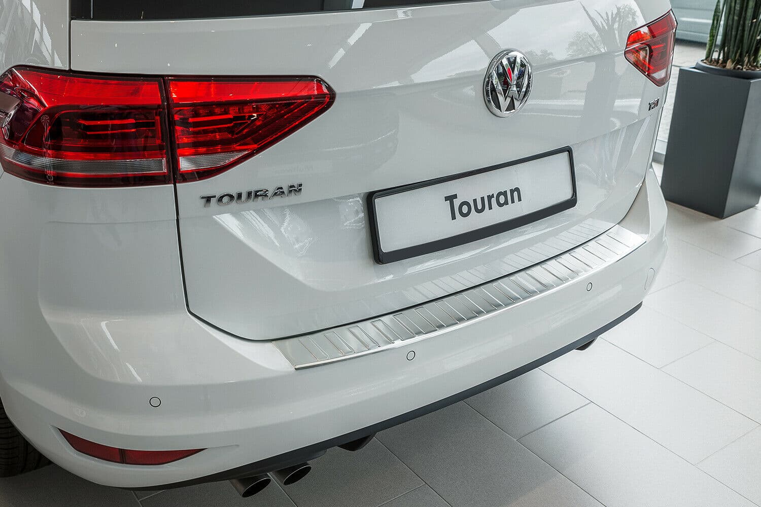 VW TOURAN - LADEKANTENSCHUTZ – Bild 4