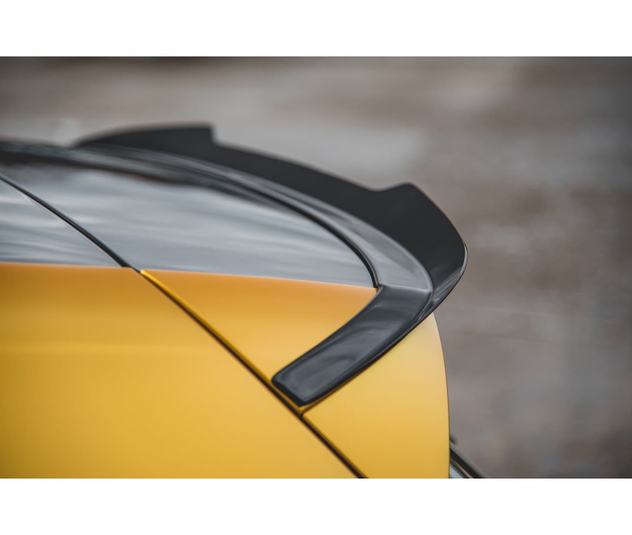 VW GOLF 8 - MAXTON DESIGN DACHSPOILER LIPPE ANSATZ V.2 – Bild 4