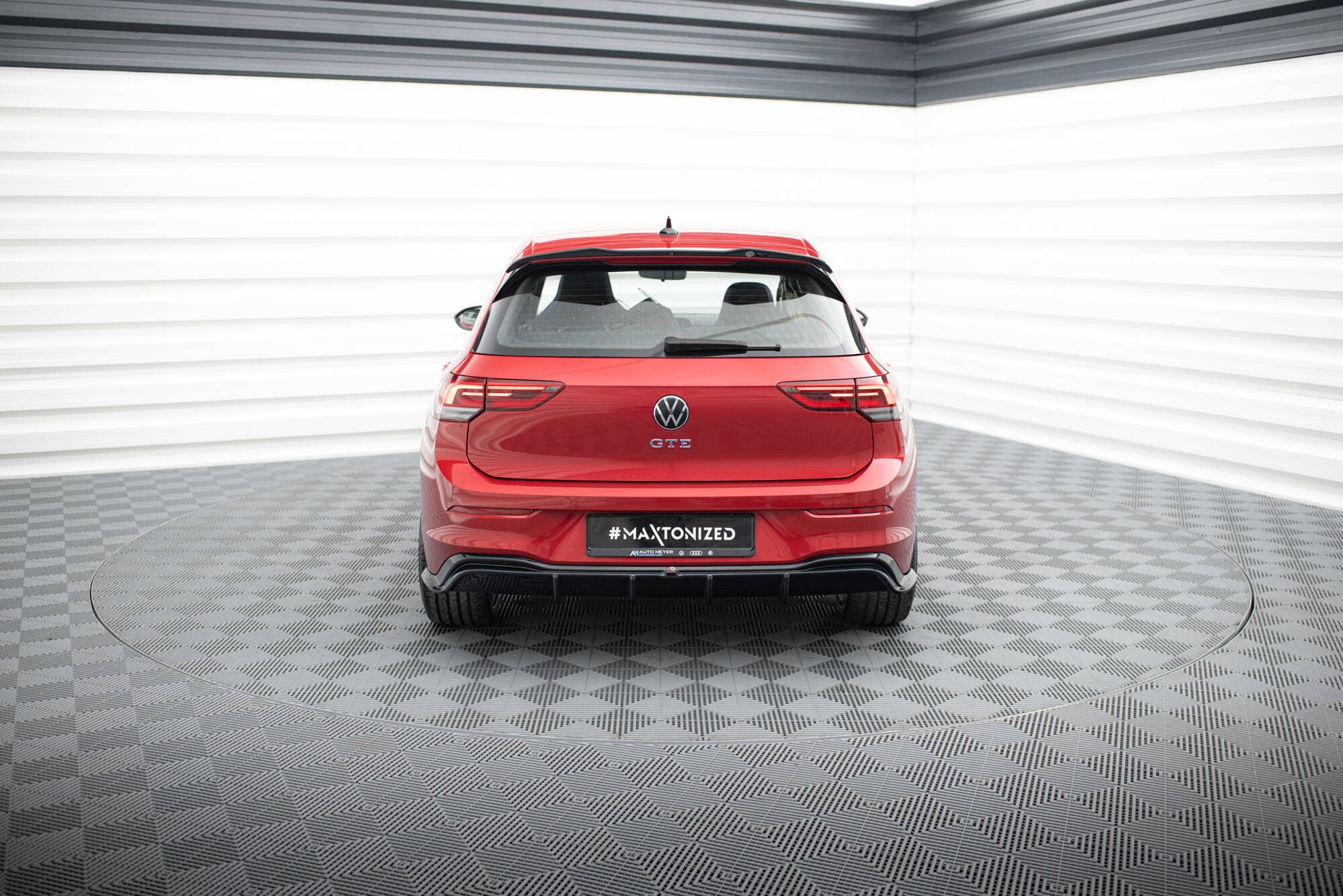 VW GOLF 8 R-LINE - MAXTON DESIGN HECK DIFFUSOR ANSATZ V.1 – Bild 2