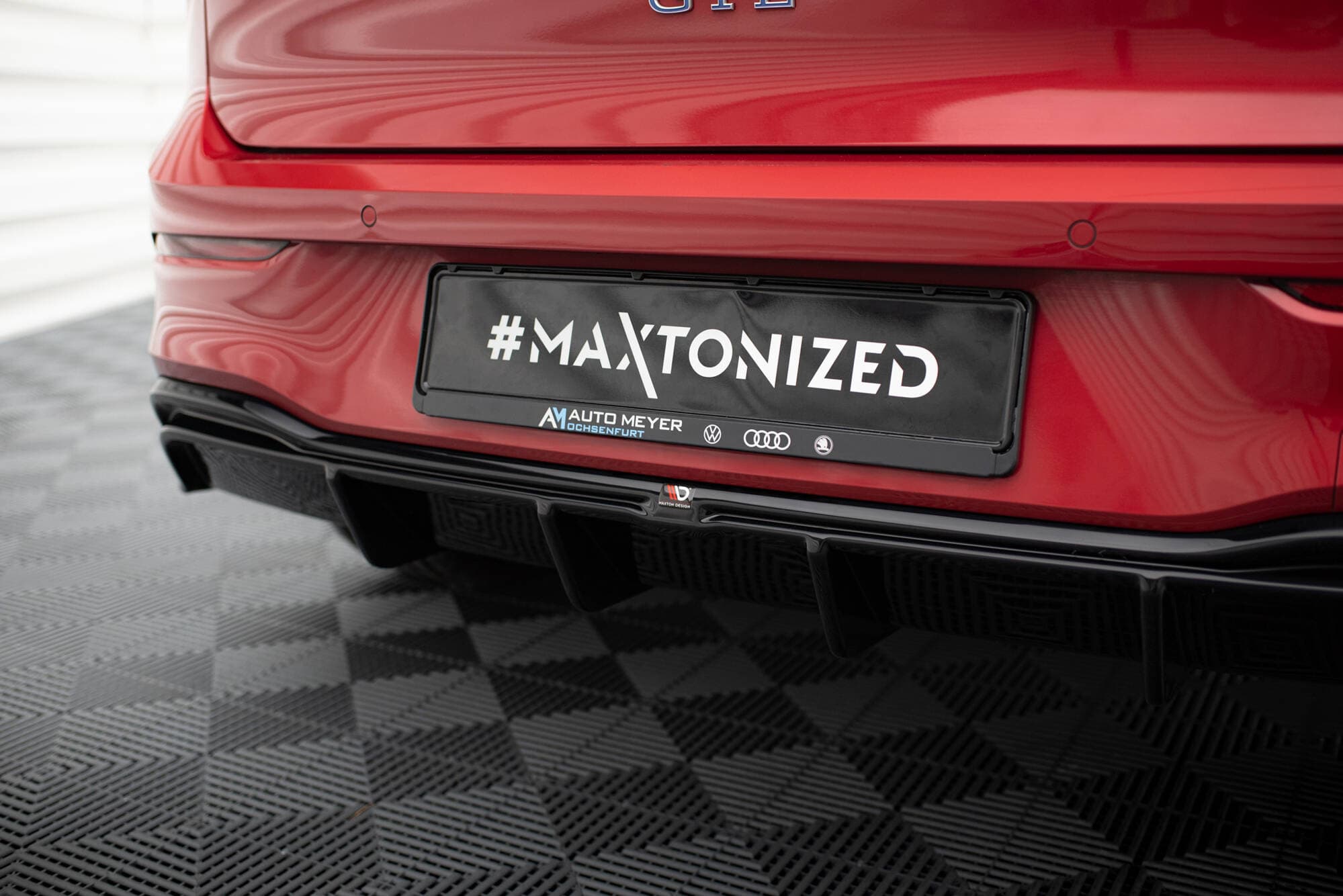 VW GOLF 8 R-LINE - MAXTON DESIGN HECK DIFFUSOR ANSATZ V.1 – Bild 4