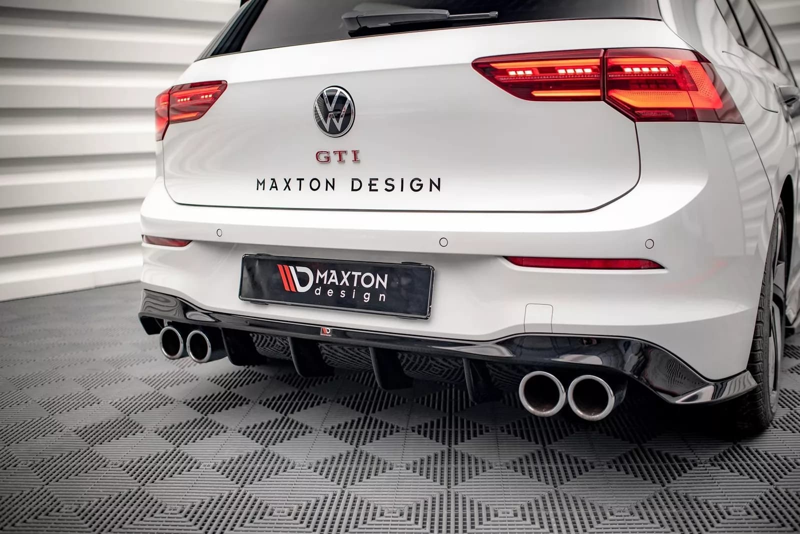 VW GOLF 8 R-LINE - MAXTON DESIGN HECK DIFFUSOR OO-OO – Bild 5