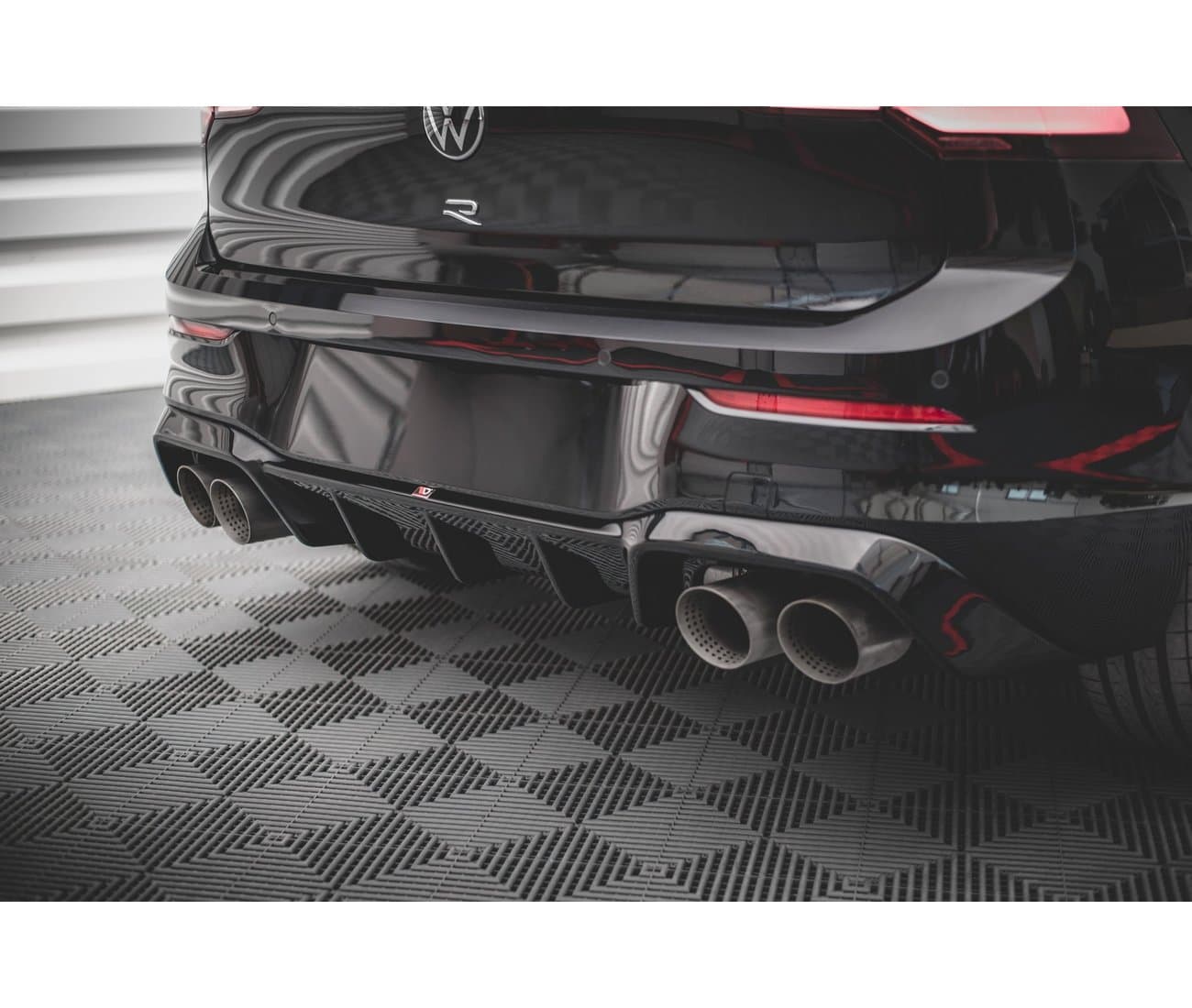 VW GOLF 8.5 R - MAXTON DESIGN HECK DIFFUSOR ANSATZ V.1 – Bild 2
