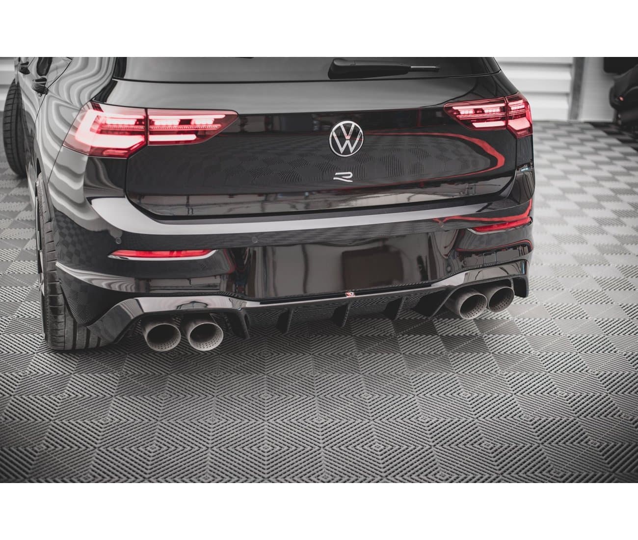 VW GOLF 8.5 R - MAXTON DESIGN HECK DIFFUSOR ANSATZ V.1 – Bild 4