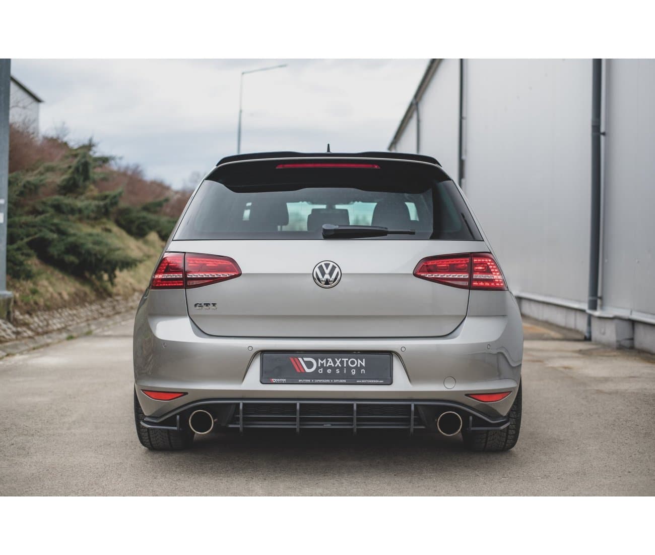 VW GOLF 7 GTI - MAXTON DESIGN HECK ANSATZ DIFFUSOR V.1 – Bild 4