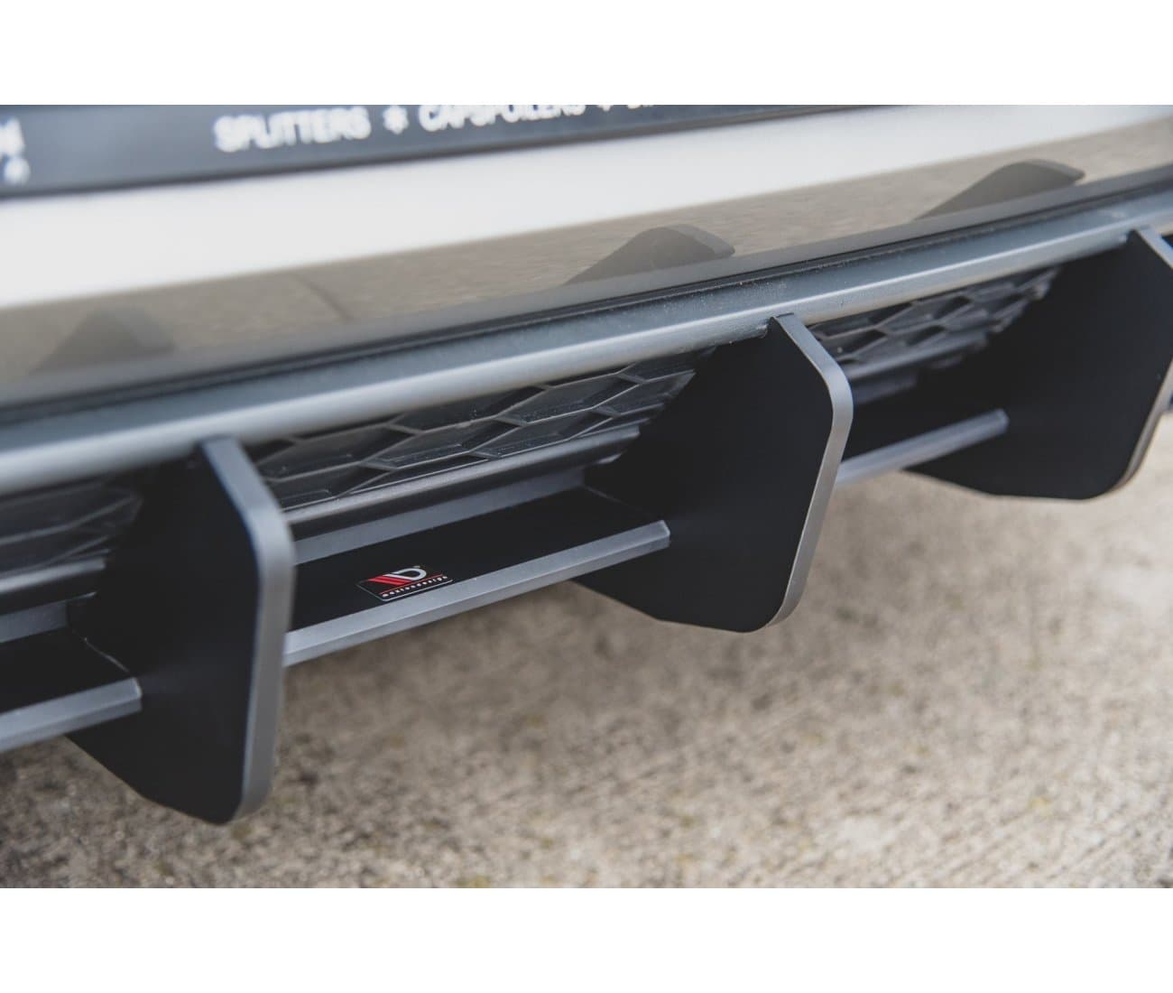 VW GOLF 7 GTI - MAXTON DESIGN HECK ANSATZ DIFFUSOR V.2 – Bild 2