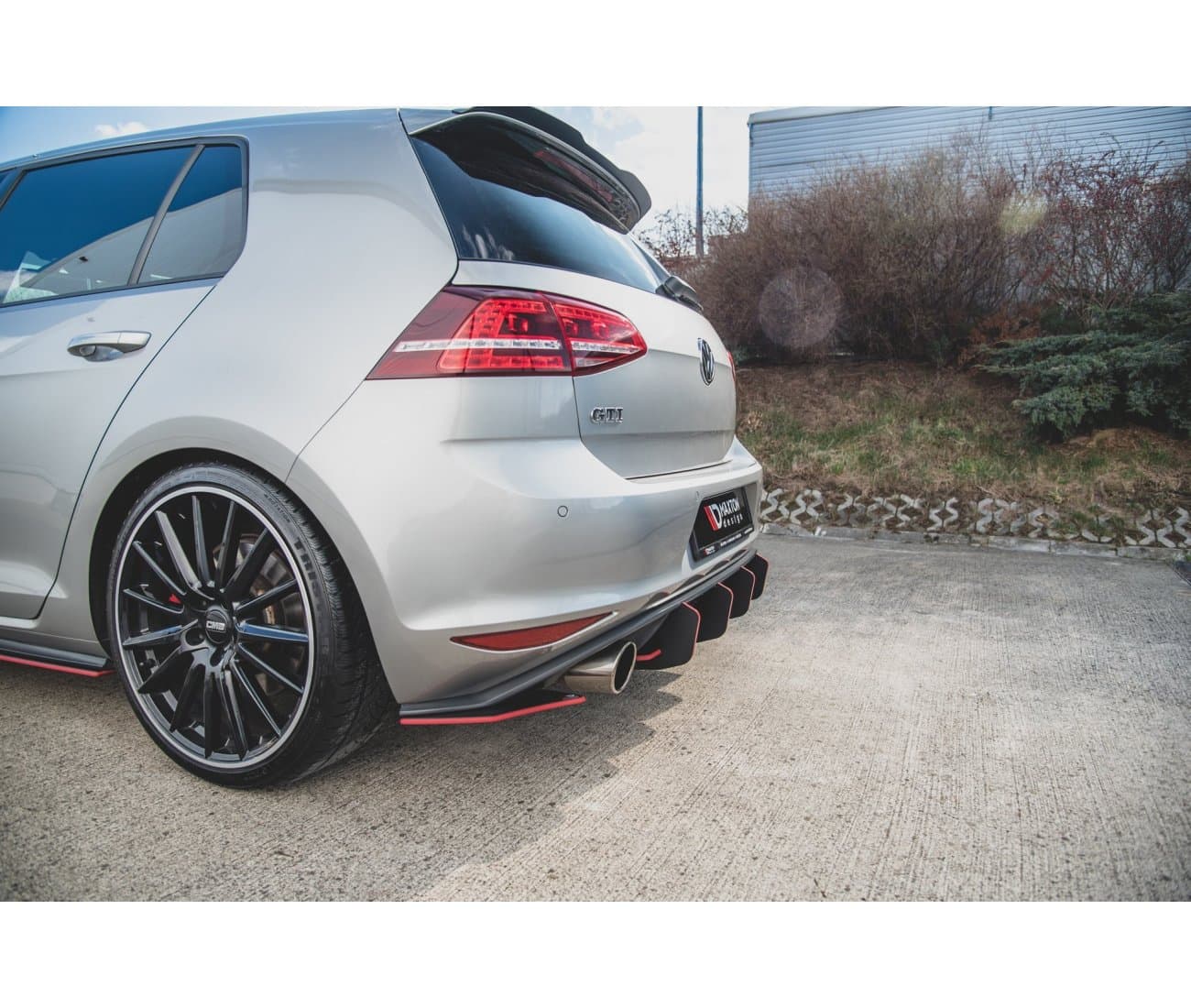 VW GOLF 7 GTI - MAXTON DESIGN HECKANSATZ FLAPS – Bild 3