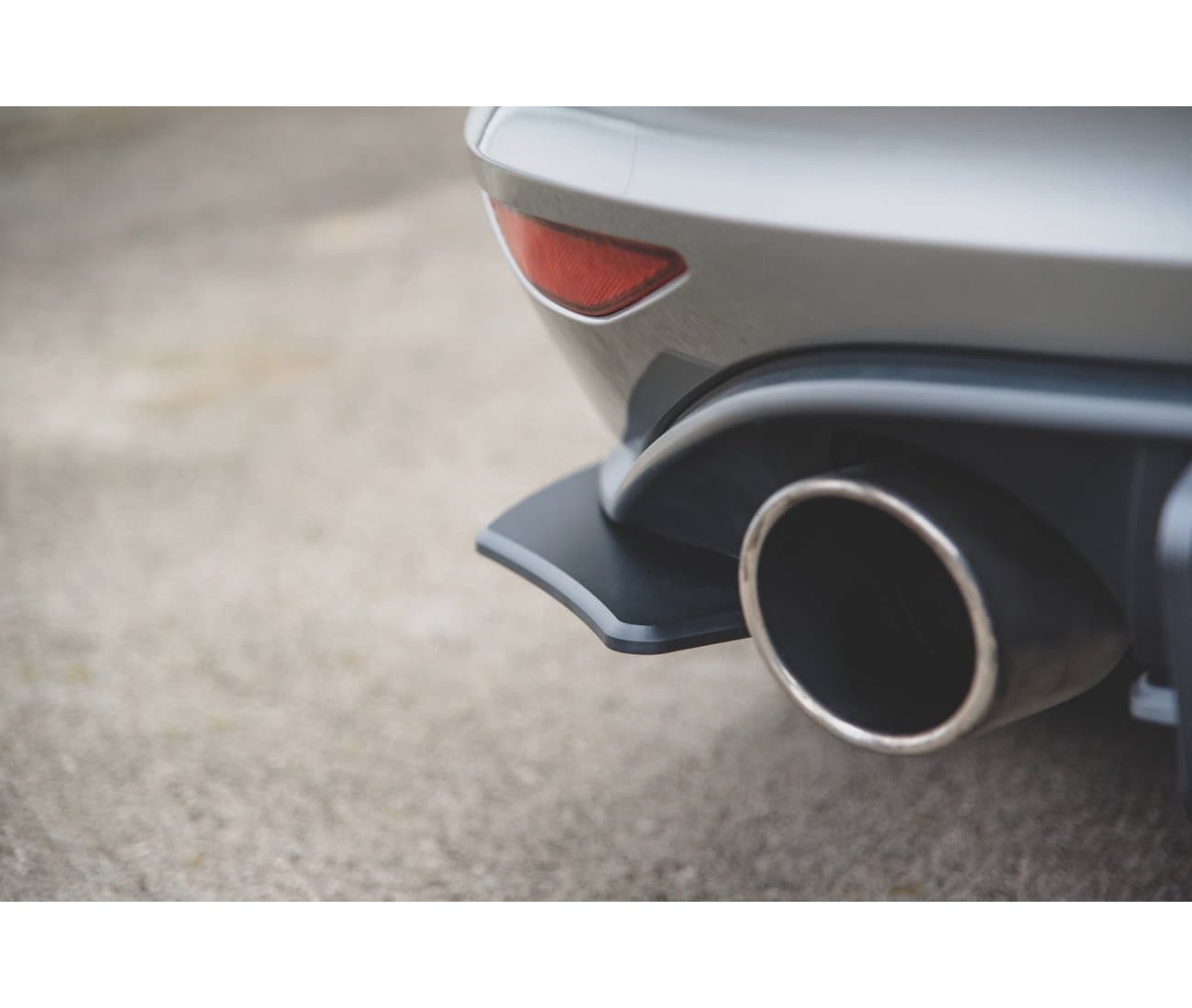 VW GOLF 7 GTI - MAXTON DESIGN HECKANSATZ FLAPS – Bild 4