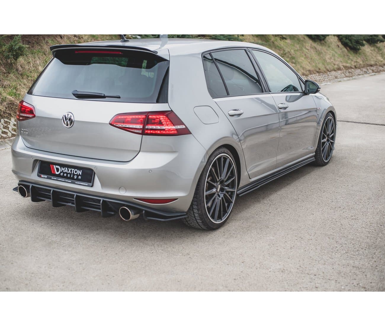 VW GOLF 7 GTI - MAXTON DESIGN SEITENSCHWELLER ANSATZ – Bild 2