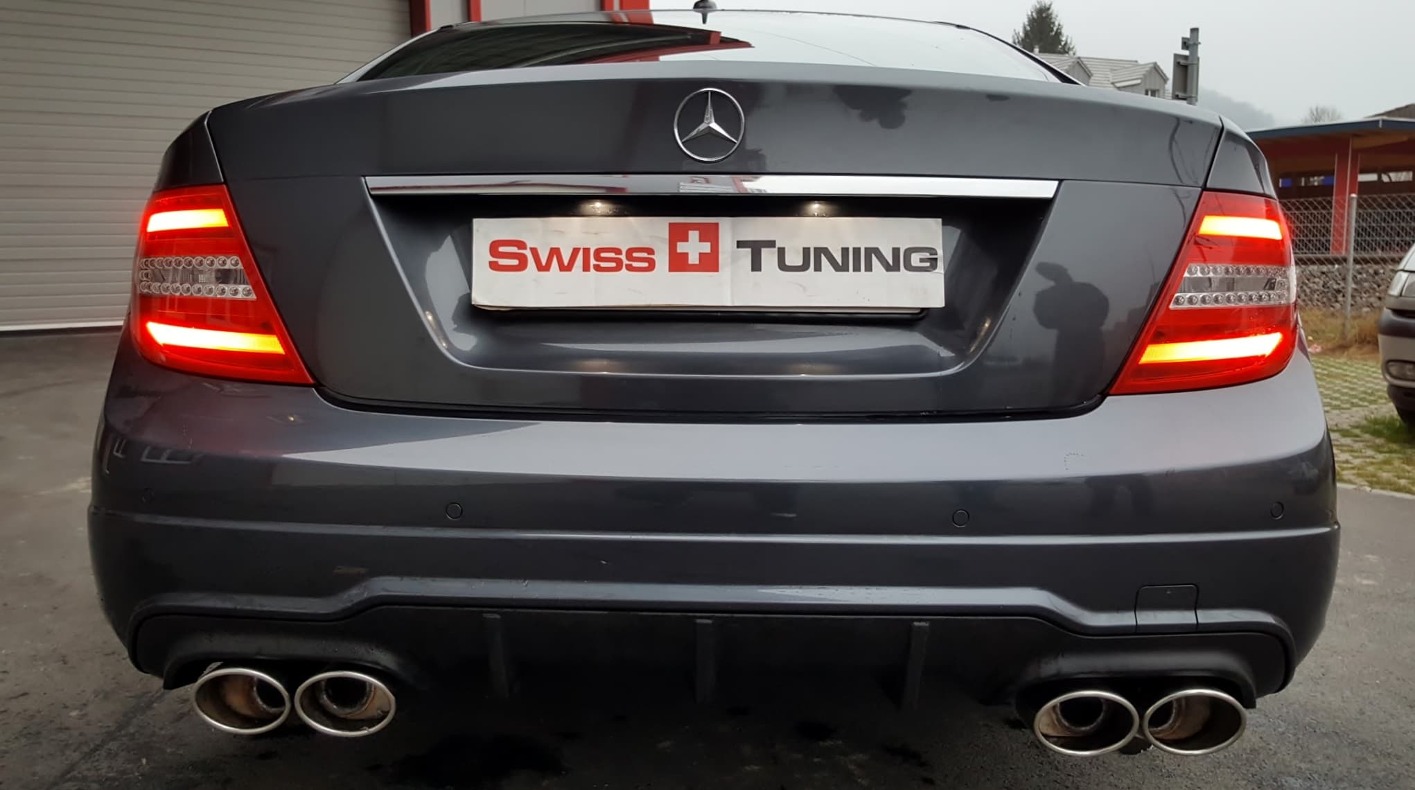 MERCEDES C-KLASSE 04.2011+ - HECK STOSSSTANGE C63 AMG OPTIK – Bild 5
