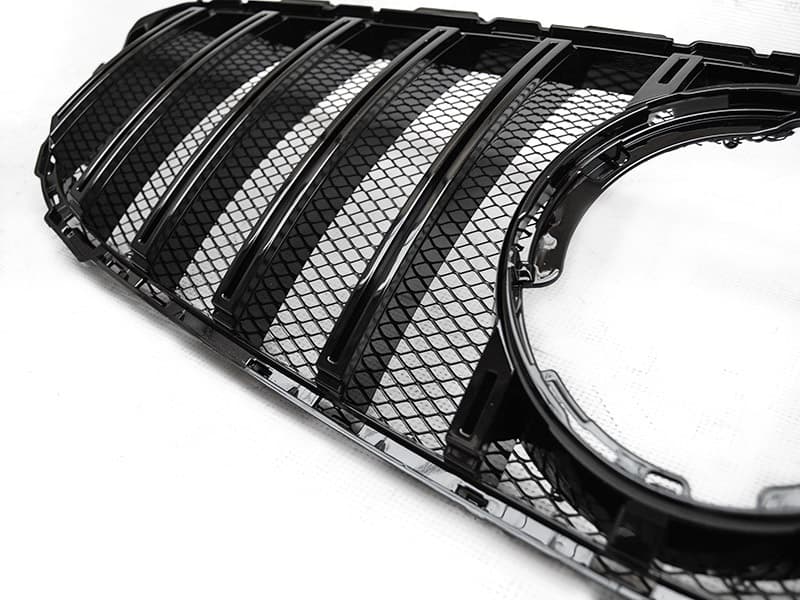 MERCEDES C-KLASSE FACELIFT - SPORTGRILL PANAMERICANA OPTIK V.2 – Bild 2