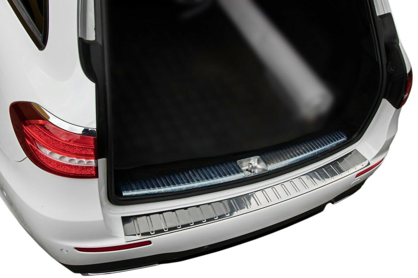 MERCEDES E-KLASSE - LADEKANTENSCHUTZ