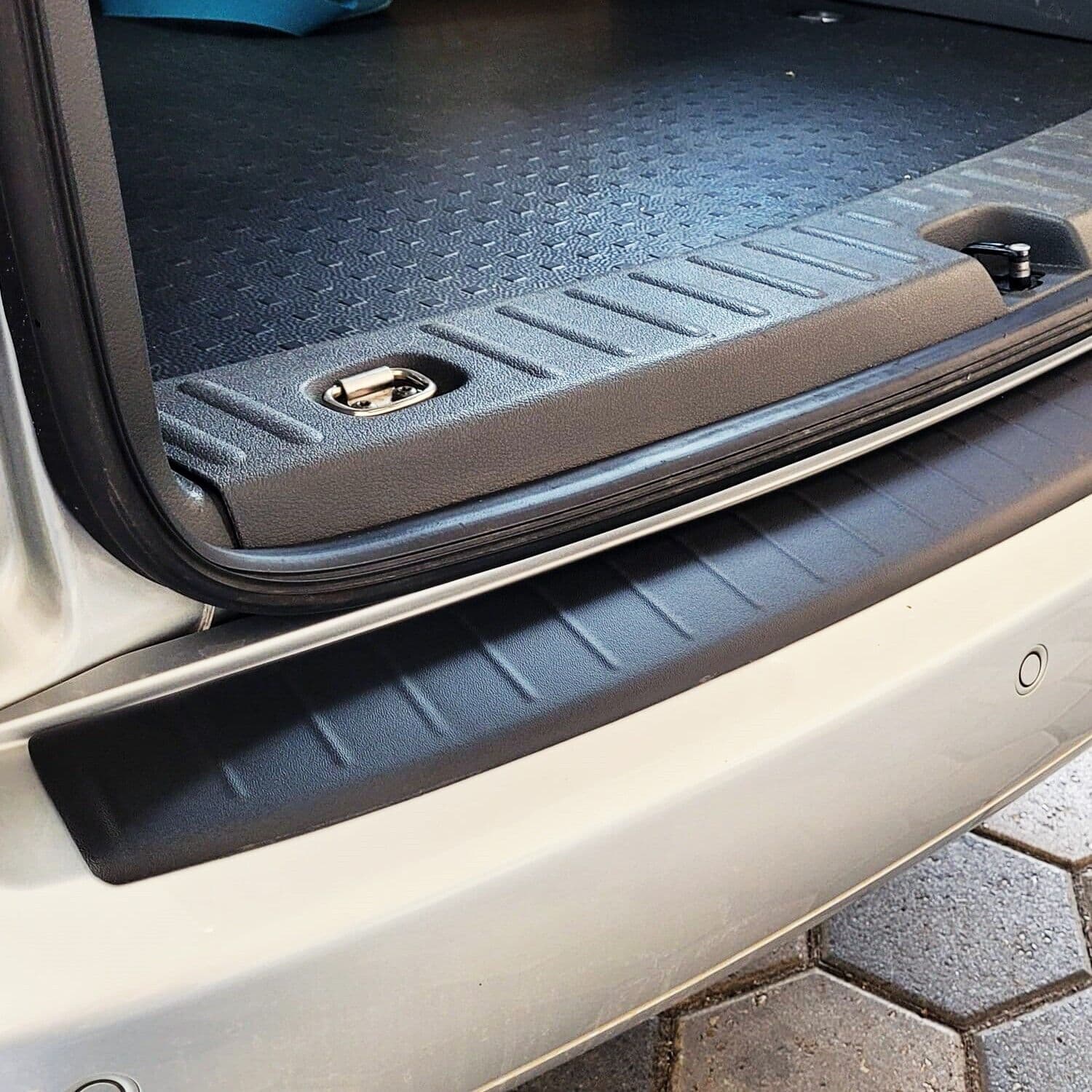 MERCEDES VITO - LADEKANTENSCHUTZ ABS