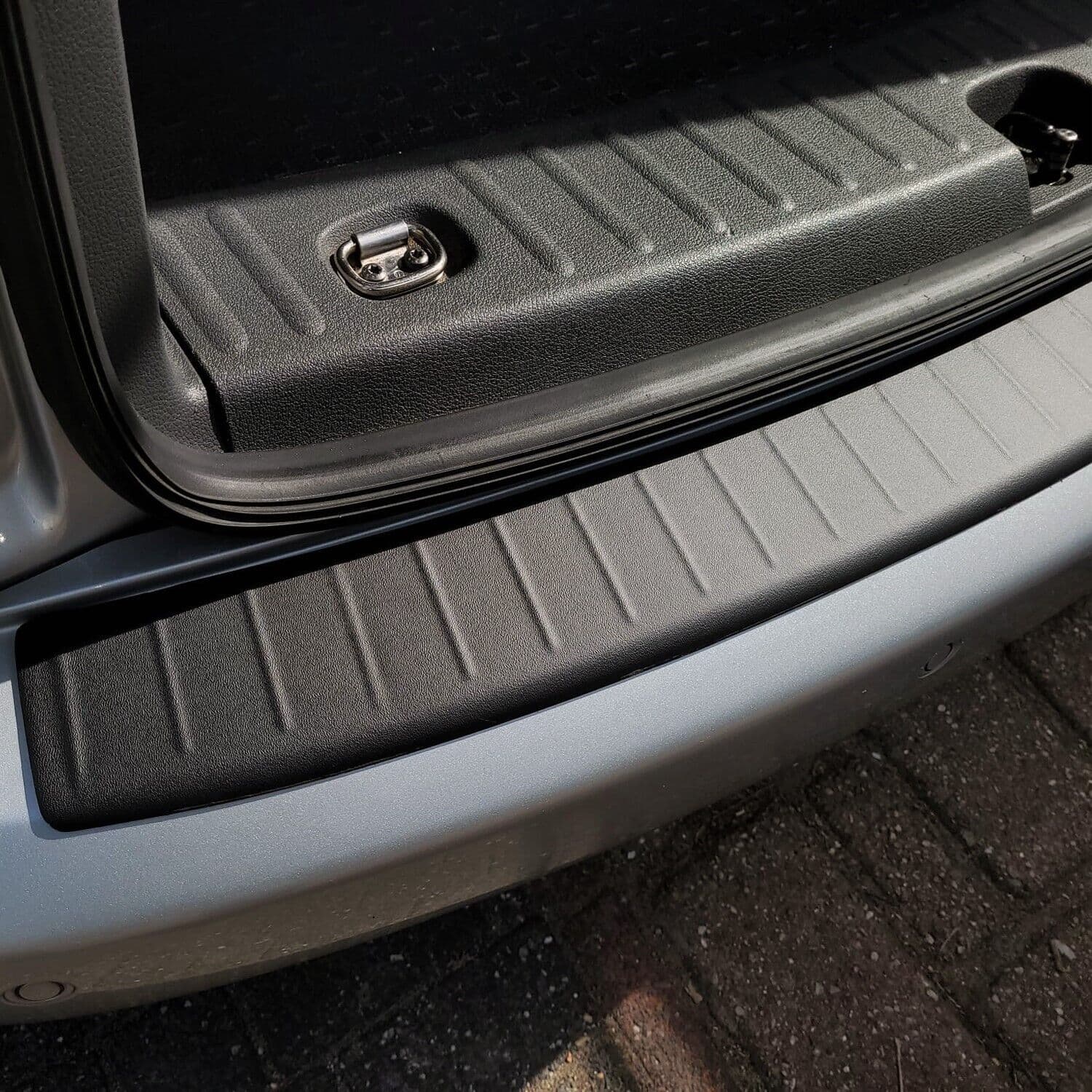 MERCEDES VITO - LADEKANTENSCHUTZ ABS – Bild 3