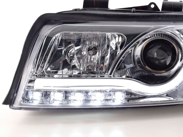 AUDI A4 - TAGFAHRLICHT SCHEINWERFER – Bild 3