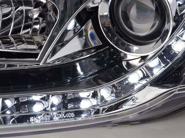 AUDI A4 - TAGFAHRLICHT SCHEINWERFER – Bild 4