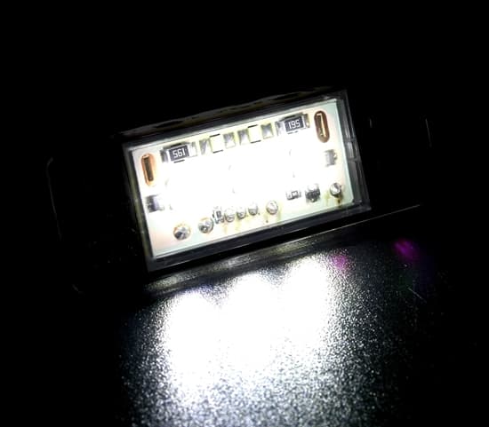 BMW E64 - LED KENNZEICHENBELEUCHTUNG – Bild 2