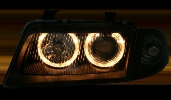 AUDI A4 - ANGEL EYES SCHEINWERFER (DEPO) – Bild 2