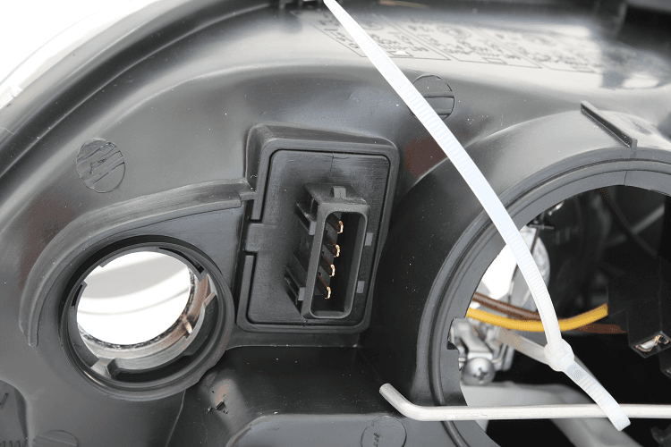 ALFA ROMEO 156 10.2003+ - SCHEINWERFER – Bild 4