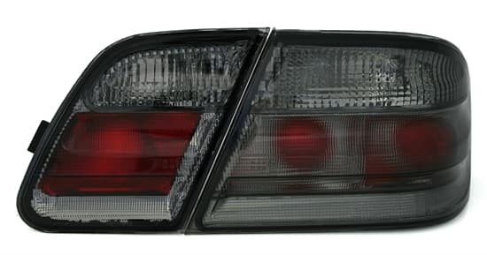 MERCEDES E-KLASSE - RÜCKLEUCHTEN – Bild 2