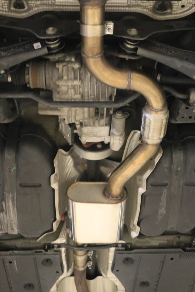 VW GOLF 7.5 R - FOX VORSCHALLDÄMPFER – Bild 2