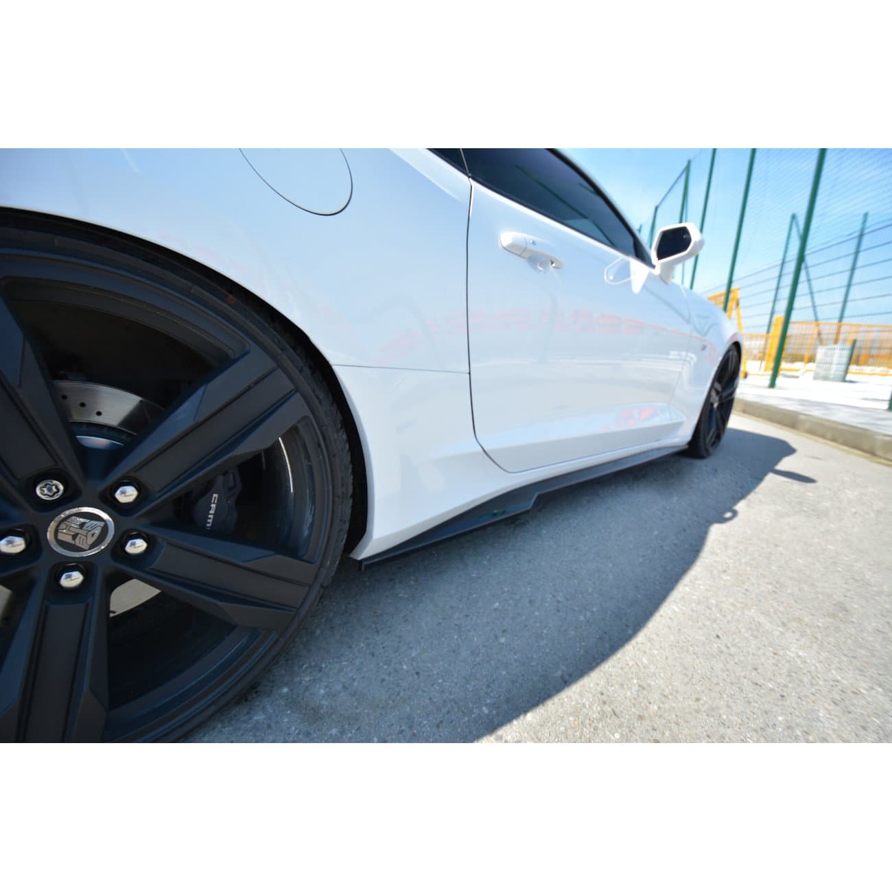 CHEVROLET CAMARO 6 - MAXTON DESIGN SEITENSCHWELLER ANSATZ